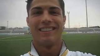 Comercial NIKE Joga Bonito 2005  Cristiano Ronaldo Zlatan Ibrahimović Robinho Skills [upl. by Obala968]