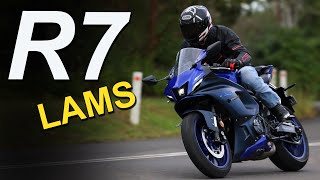 2022 Yamaha R7 LAMS Review  Best Beginner Sports [upl. by Bealle169]