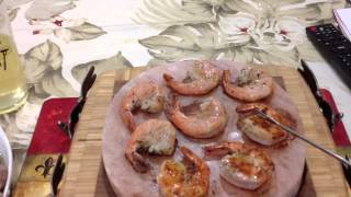 Himalayan Salt Block Cooking Prawns On Table Top [upl. by Oirromed]