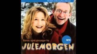 Elisabeth amp Nissa  Julemorgen  Lyrics [upl. by Boarer]