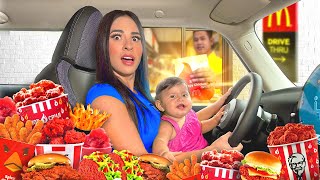 24 HORAS PIDIENDO LA COMIDA MAS PICANTE DE LOS DRIVE THRU Manejamos fuera de la Ciudad [upl. by Kcoj]