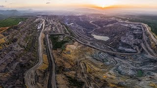 Las Huellas del Cerrejón  Documental explotación de carbón mina El Cerrejón  La Guajira Colombia [upl. by Sheeran801]