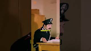 Ma guarda sto cretino di Totale😂 Scena divertente tratta dal film quotI Carabbinieriquot [upl. by Lashar]