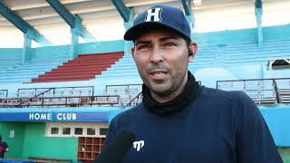 Entrevista a Wilson Paredes lanzador del equipo de Holguín [upl. by Ytirev]