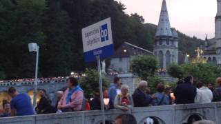 Lourdes Bayerisches Pilgerbüro auf Lichterprozession [upl. by Mas]