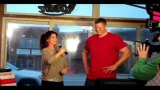 Shania Twain suprises karaoke singer [upl. by Syd]