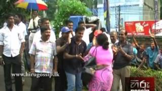 Geetha Kumarasinghe amp Raththaran Hug  Hiru Gossip [upl. by Kristoffer]