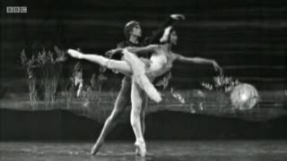 Margot Fonteyn and Rudolf Nureyev in Darceys Ballet Heroes [upl. by Ellehcal]