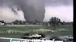 Duke Evans 1991 video of the Andover tornado [upl. by Ennavoj833]