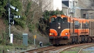 134 amp 144 on Wellington BridgeMallow beet train entering Waterford 26January2006 [upl. by Freddy]