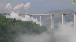 Autostrada Salerno  Reggio Calabria A3ultimocantiere  demolizioni campate viadotto Italia [upl. by Neukam695]