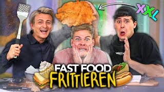 WIR FRITTIEREN FAST FOOD IN XXL mit CrispyRob amp Dima  Joeys Jungle [upl. by Aridan942]