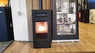 Opstart van pelletkachel Edilkamin Slide Start up pelletstove Edilkamin Slide [upl. by Otrebireh]