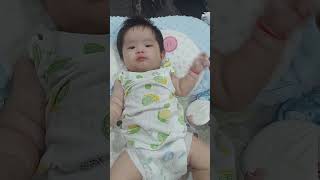 Xing Xing play with Mommy neonatal newborn newbornbaby babycare chubbyBaby baby cutebaby [upl. by Hadleigh]