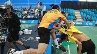 แบดไทย ไปมวยโลก Thai badminton player attacks [upl. by Asinla997]