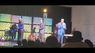 Russell Thompkins and The New Stylistics sings quotPaybackquot at Harmony Hall in Ft Washington [upl. by Asoral]