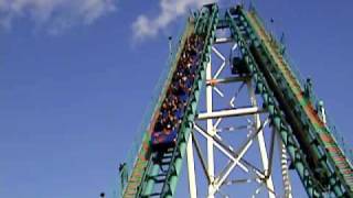 Le Boomerang  La Ronde  Six Flags  Montréal [upl. by Nievelt]