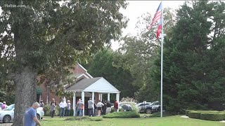 Huge lines at Fayette County voting site as poll workers check every voter to see if they had absent [upl. by Husain]