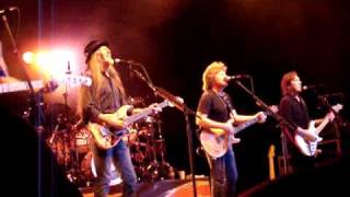 Doobie Brothers Live 07  Take Me in Your Arms [upl. by Sremlahc814]