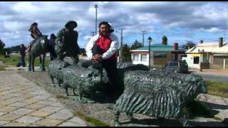 Monumento quotEl Ovejeroquot Punta Arenas Región de magallanes Patagonia Chile [upl. by Eenrahc]