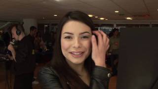 Miranda Cosgroves Sparks Fly Toys R Us Celebration [upl. by Annaerdna]