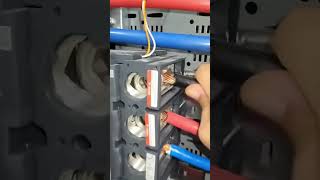 3 phase circuit breaker connection [upl. by Kip]