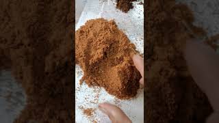 Spot the Difference between Coco peat and coco saw dust [upl. by Adnocahs]