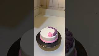 Simple cake beautiful decoration cakeytshorts viralshort [upl. by Kirkpatrick]