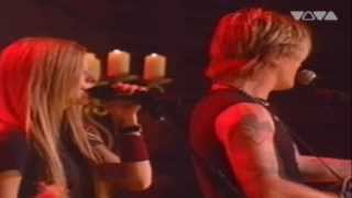 The Goo Goo Dolls Johnny Rzeznik Feat Avril Lavigne  Iris Live at Fashion Rocks 2004 [upl. by Enneyehc644]