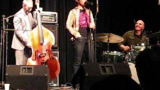 Comfortably Numb  The Bad Plus with Wendy Lewis [upl. by Bonnell65]