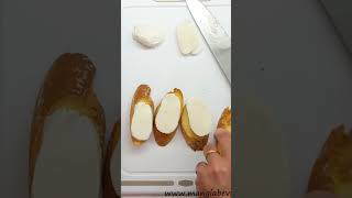 CROSTINI MOZZARELLA E ACCIUGHE crostini mozzarella acciughe fingerfood ricetta shorts [upl. by Asirac516]