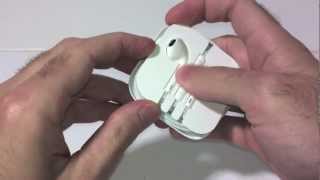 Video HowTo Wrapping your Apple EarPods back into their Case [upl. by Halsey34]