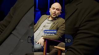 Roberto Saviano risponde ai napoletani che lo accusano di aver diffamato Napoli [upl. by Madelon669]