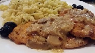 شرائح الديك الرومي بالصلصة البيضاء والفطر escalope de dinde à la sauce blanche et champignon [upl. by Malkin]