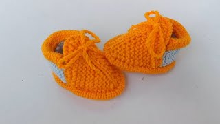 New woolen baby booties knitting designbaby socks knitting tutorialbaby shoes bunai in hindi [upl. by Fabrice]