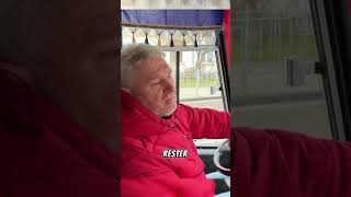 quotLincroyable geste du chauffeur de bus envers une dame âgée va vous émouvoirquot [upl. by Nolyarg]