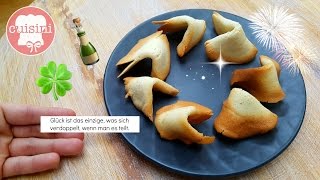 GLÜCKSKEKSE selber machen  Rezept zu Silvester  Backen amp Falten  CUISINI [upl. by Chirlin]