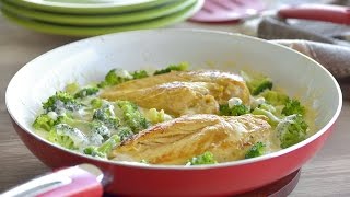 POLLO EN SALSA ALFREDO CON BROCOLI FACIL [upl. by Alekal]