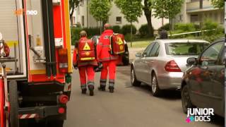 Junior Docs Folge 9 Staffel 2 ZDF NEO KRANKENHAUS  RETTUNGSDIENST  OPSAAL Reportage [upl. by Giraldo765]