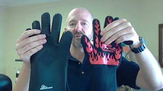 How to Choose BBQ Gloves Full Comparison  100 Silicone vs Extreme Heat Resistant Grill Gloves [upl. by Eimmas]