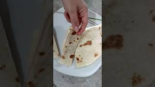 Stuffed Flatbread  piadina cu sunca si branzacon prosciutto cotto e formaggio shorts [upl. by Drarej268]