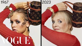 60s Supermodel Twiggy Recreates a Classic Photo  56 Years Later [upl. by Cj]