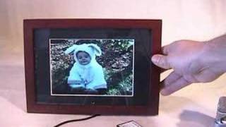 How to Use a Digital Picture Frame [upl. by Kristi829]