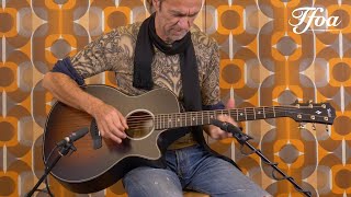 Taylor Builders Edition 324ce played by Erwin van Ligten  Demo  The Fellowship of Acoustics [upl. by Eelrebma]