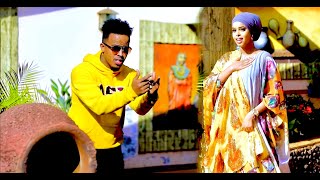 Mohamed Biibshe Ft Sacdiya Siman Gooni 2020 Official Music Video [upl. by Elttil]