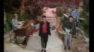 Tears For Fears  Everybody Wants To Rule The World Kenny Everett Show 85 [upl. by Adnhoj]