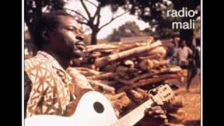 Ali Farka Toure Tchigi Fo [upl. by Odelinda527]