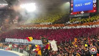 Roma  Brighton 40 inno e coreografia della Curva Sud Spavaldo per lEuropa i tuoi colori sventolo [upl. by Seuqirdor]