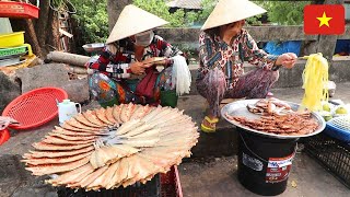 Vietnamda ISLAK Pazardayım Ne Ararsan Var 🇻🇳 [upl. by Charlton]