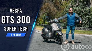 Vespa GTS 300 Super Tech  La Vespa mayor se renueva  Autocosmos [upl. by Atinnek313]